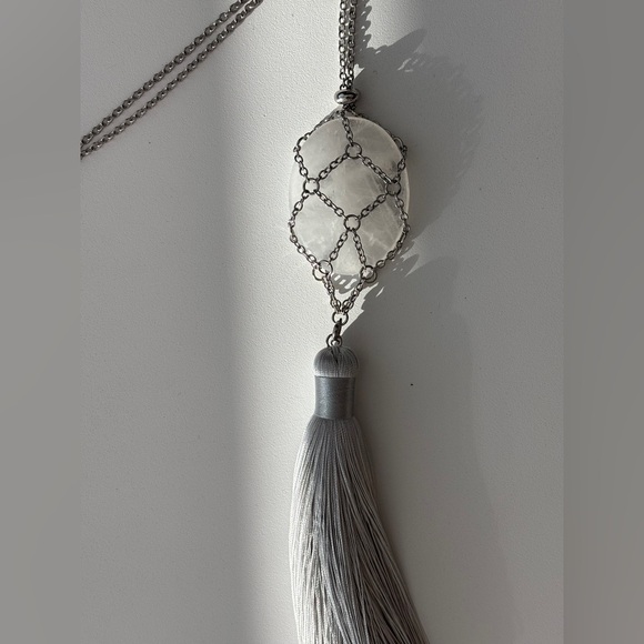 Chic Bean design Necklace of Quartz Stone With Grey Tassel - Picture 2 of 12